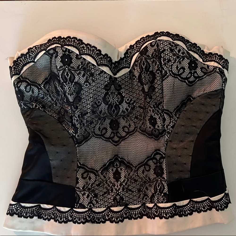 Costa Blanca Black and Cream Lace Bustier